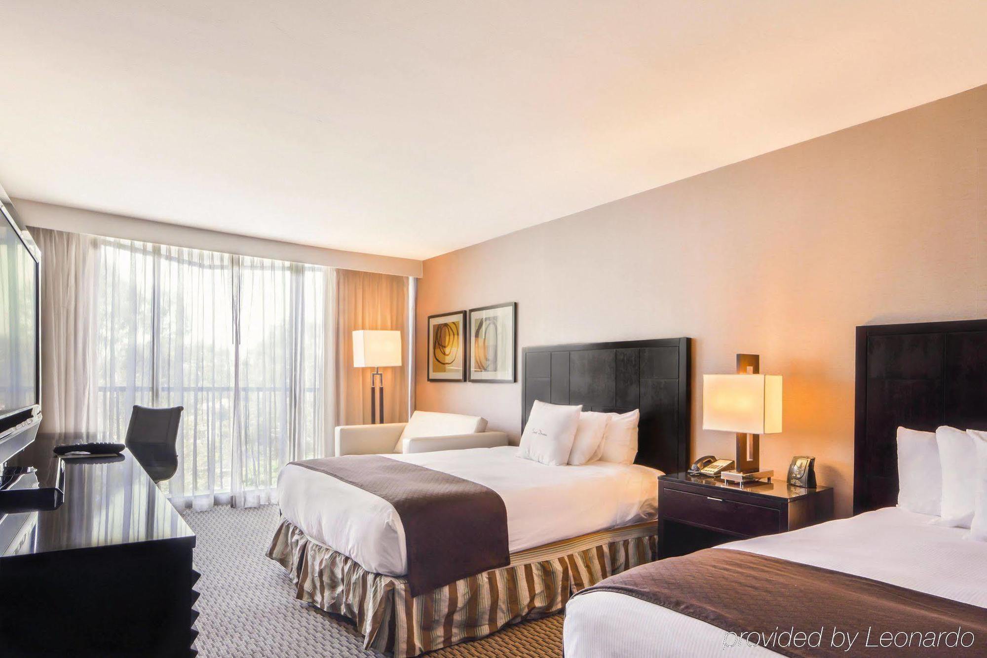 Doubletree By Hilton Circle Hotel San Diego
